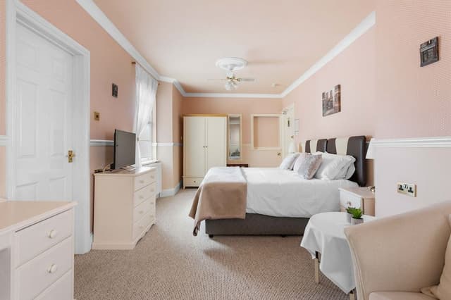 Deluxe Suite, 1 King Bed