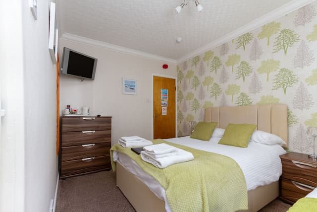 Standard Triple Room, Ensuite