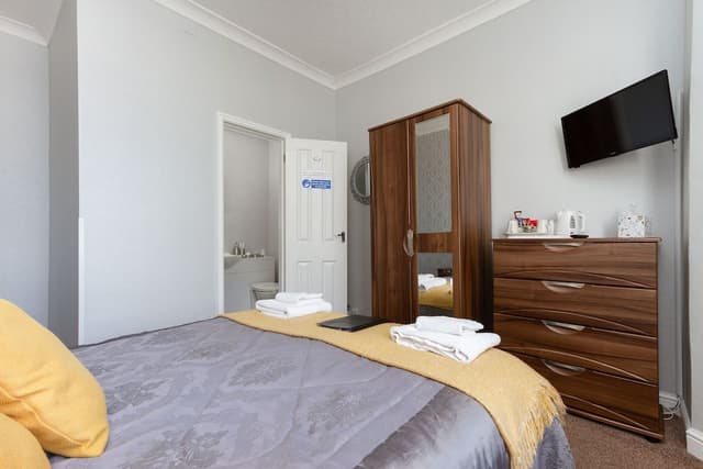 Double Room, Ensuite