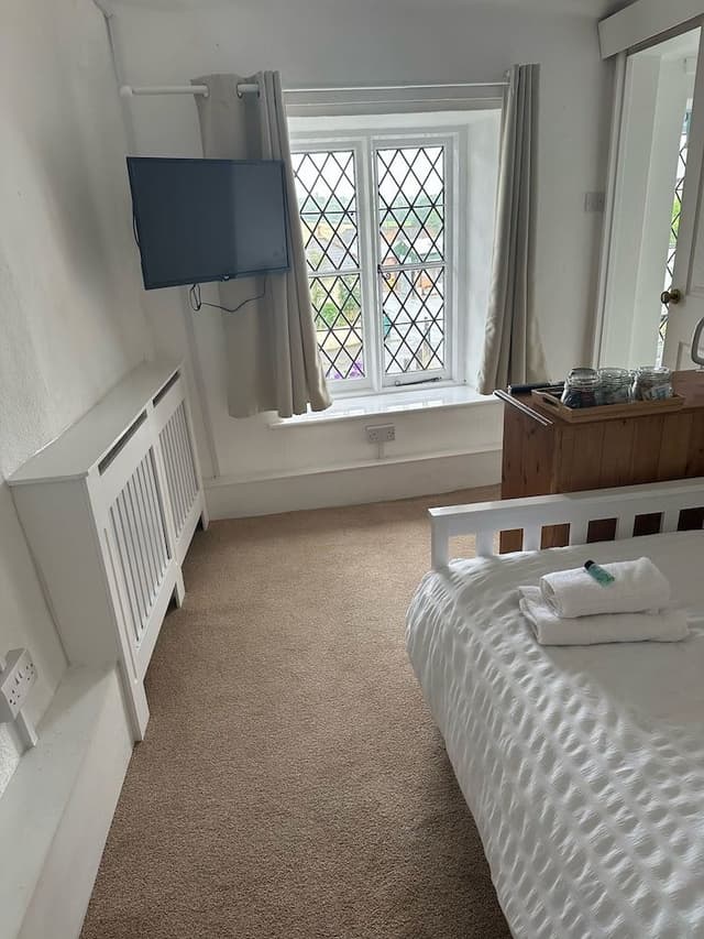 Basic Single Room, Ensuite