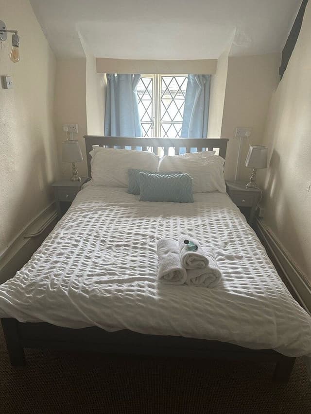 Basic Double Room, Ensuite