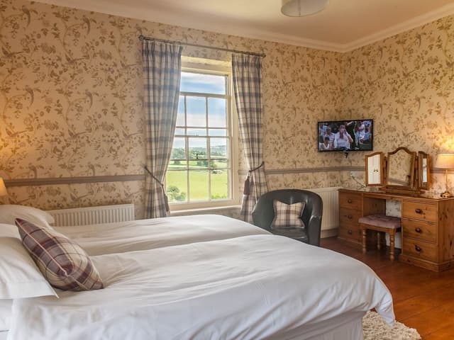 Twin Room, Ensuite (Super king)