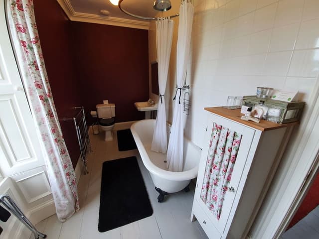 Suite, Ensuite (Harris, 1st Floor)