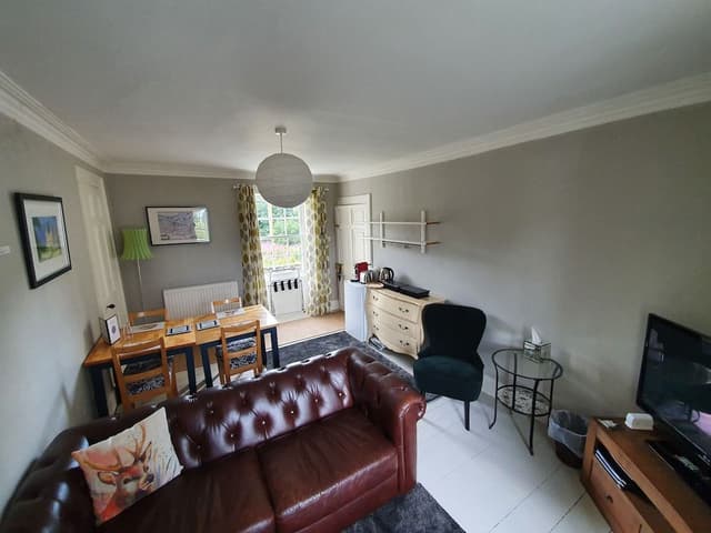 Suite, Ensuite (Harris, 1st Floor)