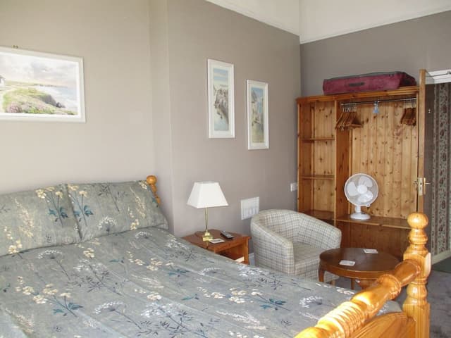 Standard Double Room, Ensuite, Garden View