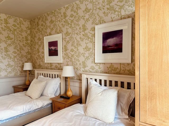 Standard Twin Room, 2 Twin Beds, Bathtub
