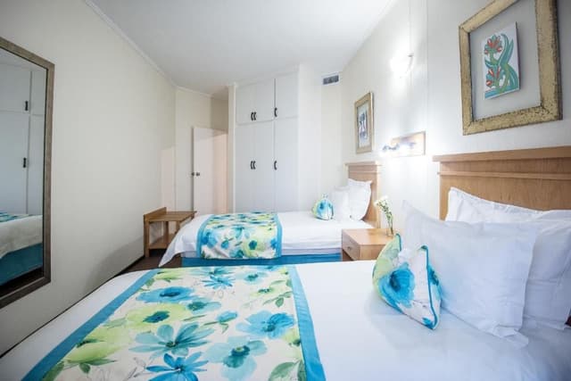2 Bedroom Sea View Apartment