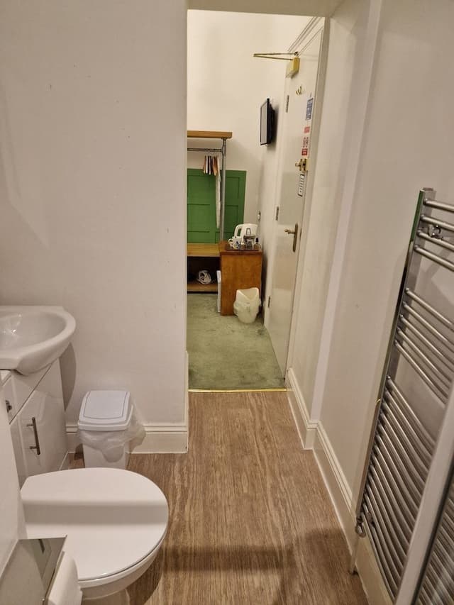 Standard Single Room, Ensuite