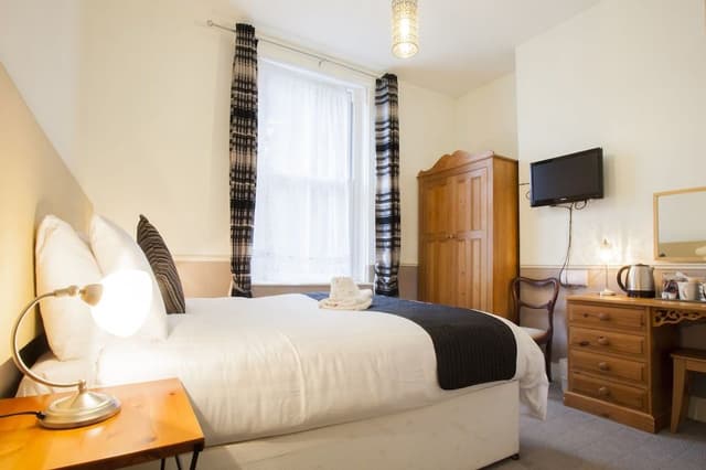 Standard Twin Room, Ensuite