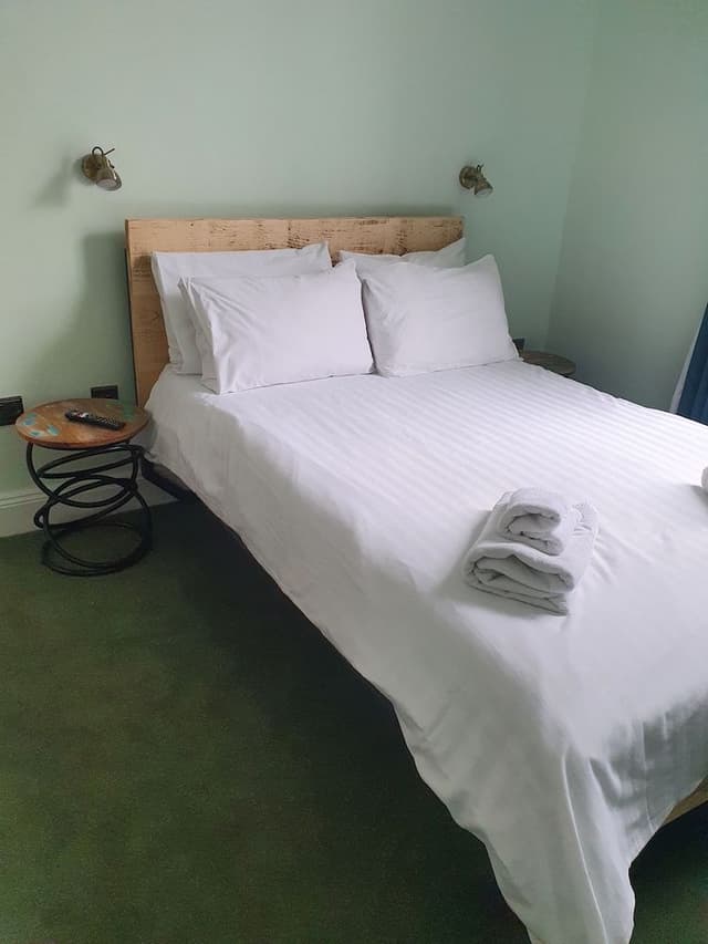 Standard Double Room, Ensuite