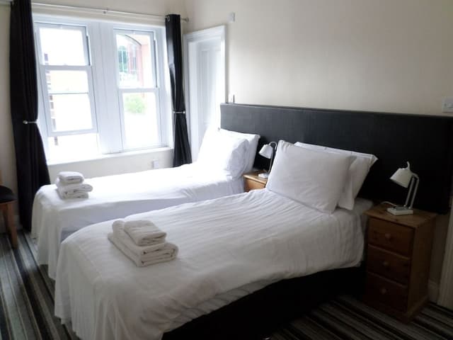 Standard Twin Room, Ensuite