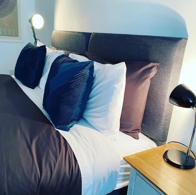 Double Room, Ensuite (The Explorer Room)
