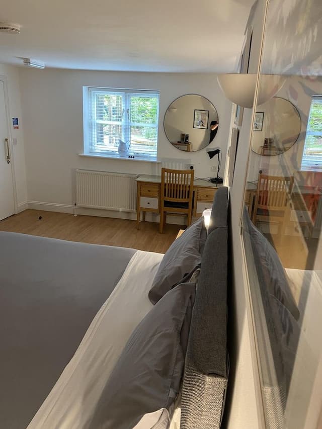 Double or Twin Room, Ensuite (The Regatta)