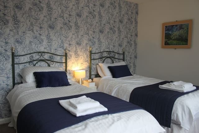 Twin Room, Ensuite