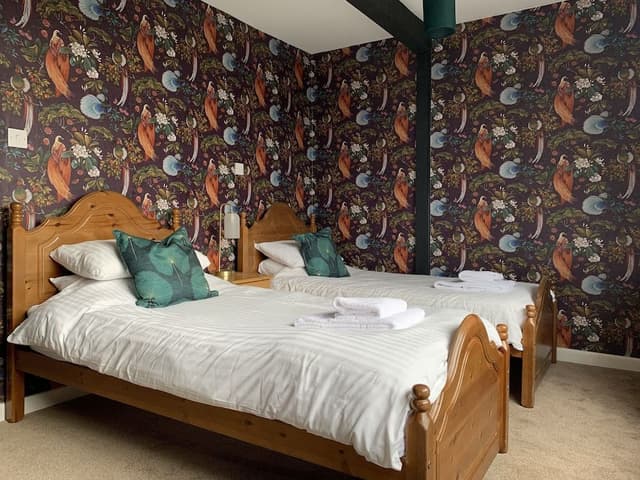 Twin Room, Ensuite