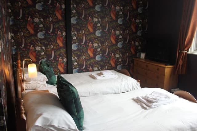 Twin Room, Ensuite