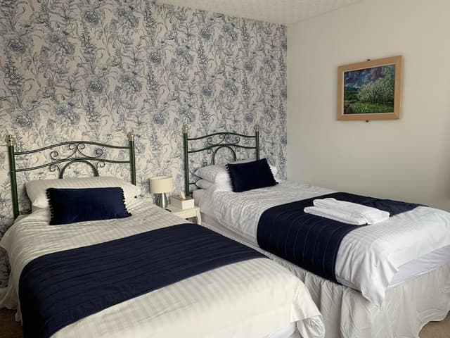 Twin Room, Ensuite