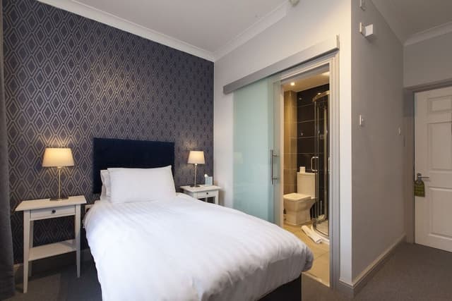 Deluxe Single Room