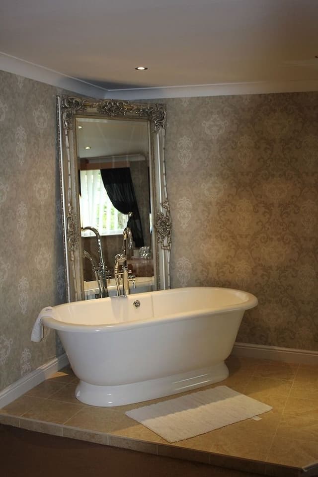 Room, 1 King Bed, Ensuite (Honeymoon Suite)