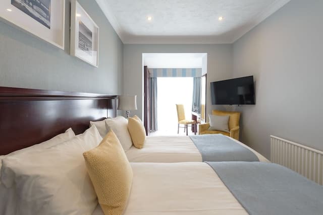 Standard Twin Room