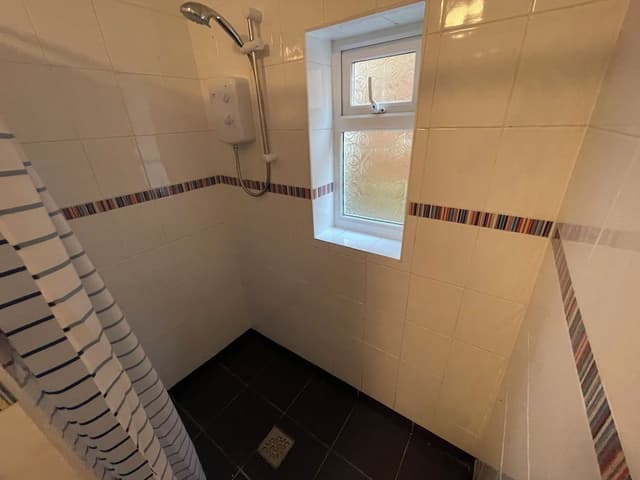 Triple Room (Room 7)