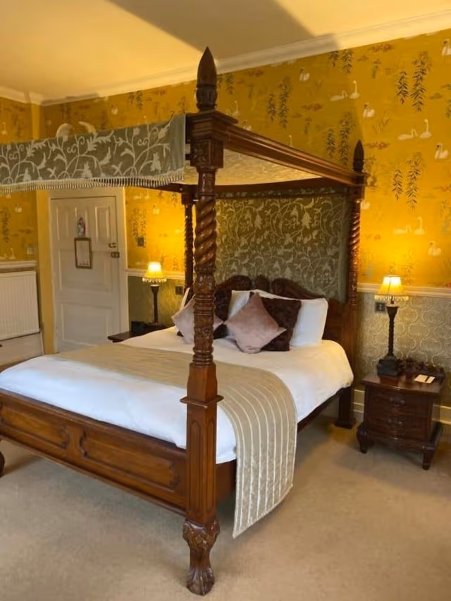 Signature Double Room, Ensuite, Garden View