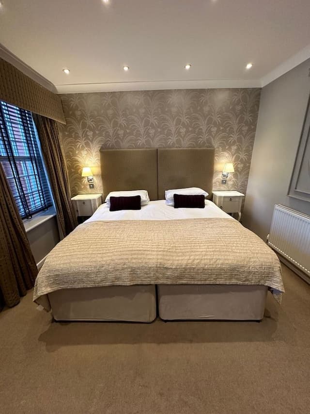 Executive Suite, Ensuite