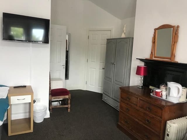Basic Triple Room