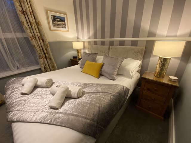 Superior Double Room, Ensuite (First Floor)
