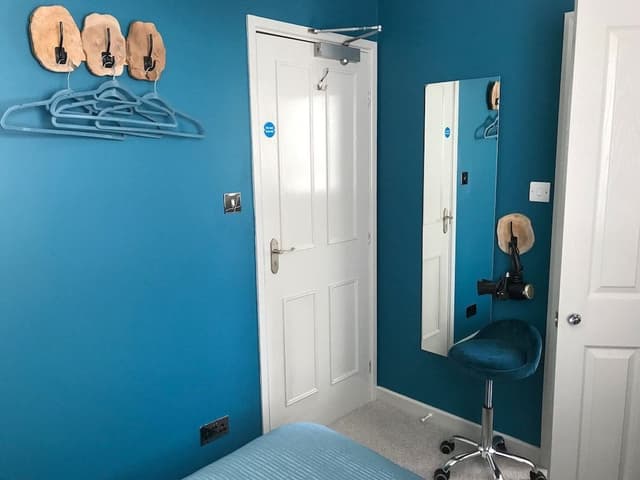 Small Double Room Ensuite