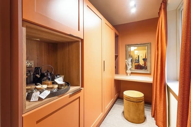 Pinewood Suite
