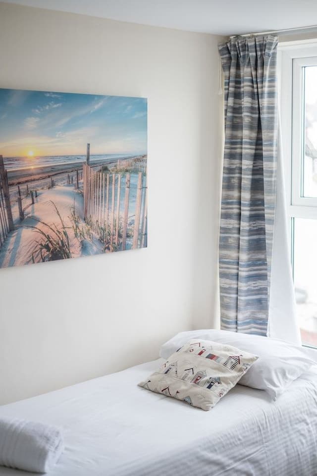 Family Room, Partial Sea View (Room 8)