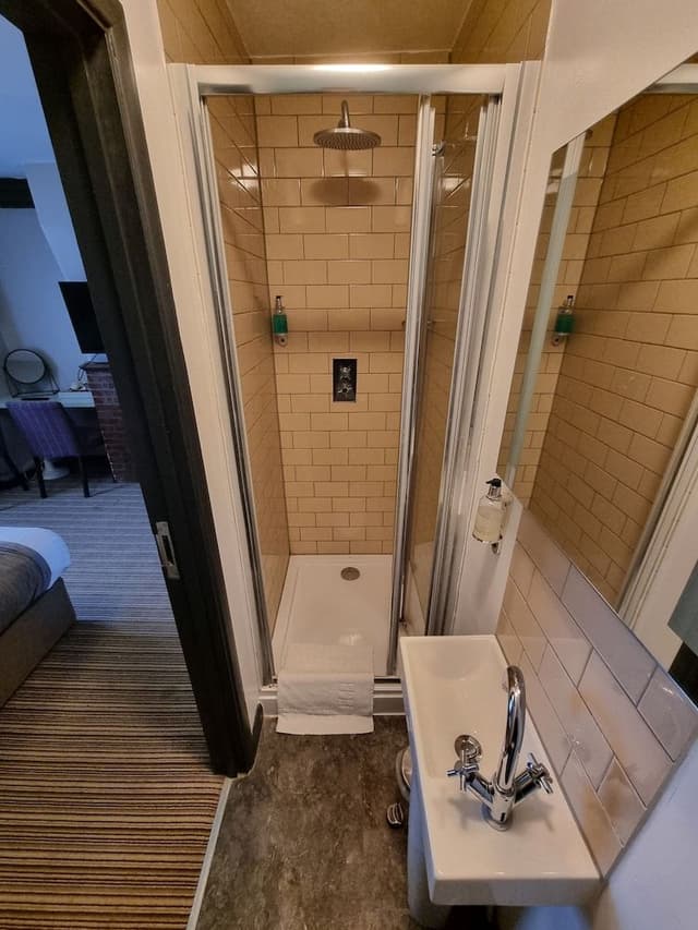 Standard Double Room, Ensuite