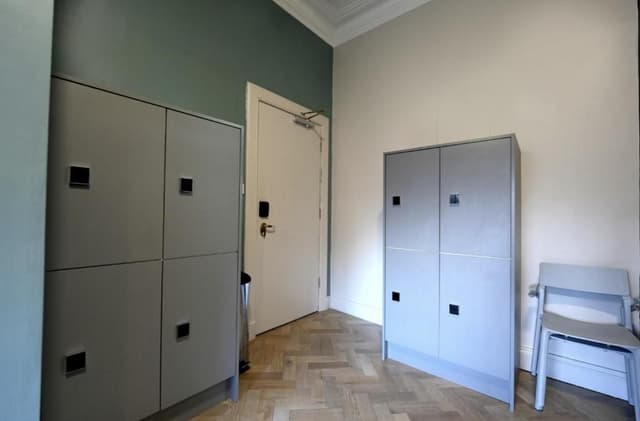 FULL DORM - private 4-Bed Japanese pod Dormitory Room