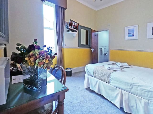 Standard Compact Room