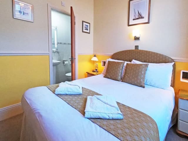 Standard Compact Room