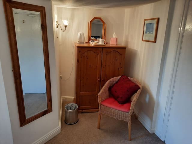 Single Room (Room 5)