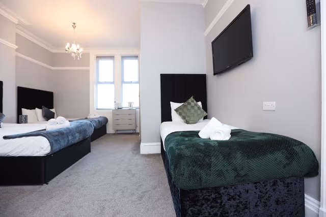 Executive Suite, Ensuite