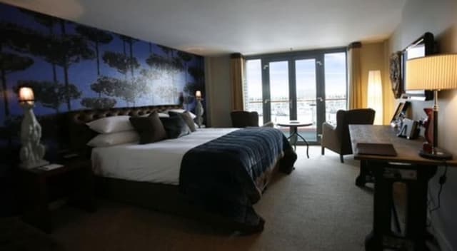 Luxury Double Room, 1 King Bed, Marina View