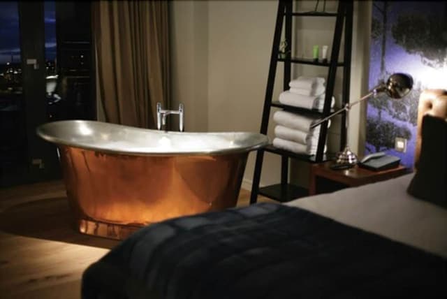 Luxury Double Room, Marina View (Copper Bath)
