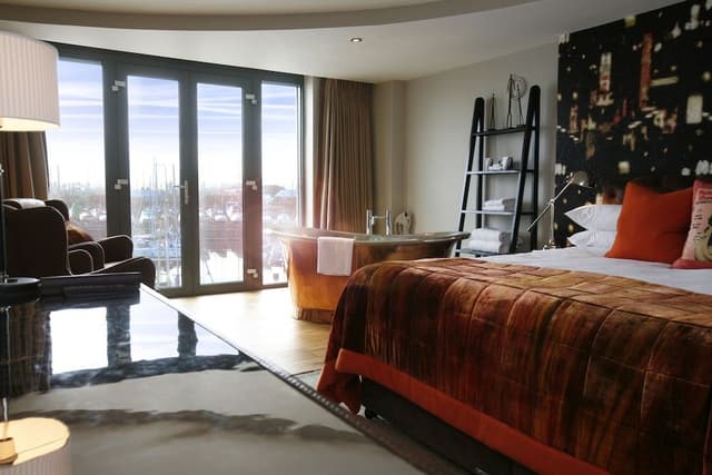 Luxury Double Room, Marina View (Copper Bath)