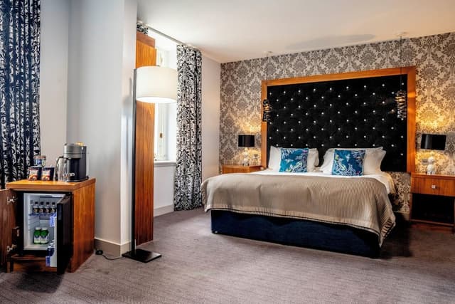 King Junior Suite
