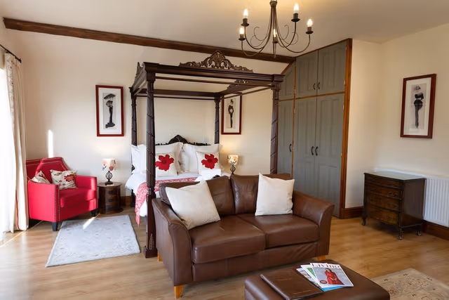 Double Room, Ensuite (Four Poster)