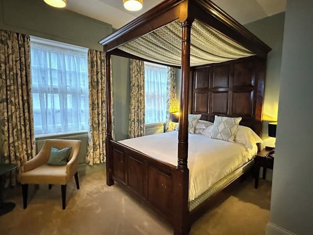 King Room (No Pets)
