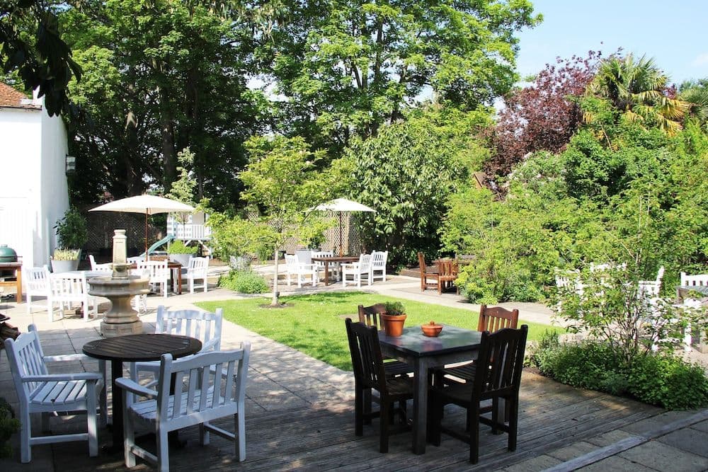 Bel & The Dragon Cookham