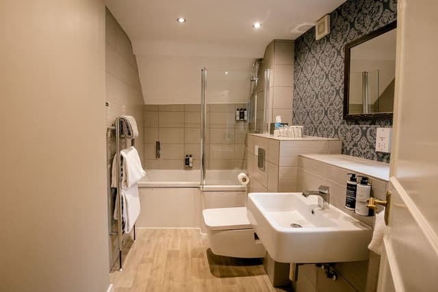 Superior Cottage, Ensuite (Sweet Chestnut)