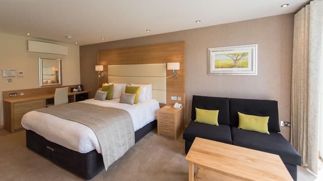 Deluxe Double or Twin Room, 1 Double Bed with Sofa bed, Balcony, Garden View