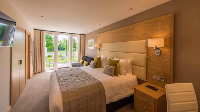 Deluxe Double or Twin Room, 1 Bedroom, Refrigerator
