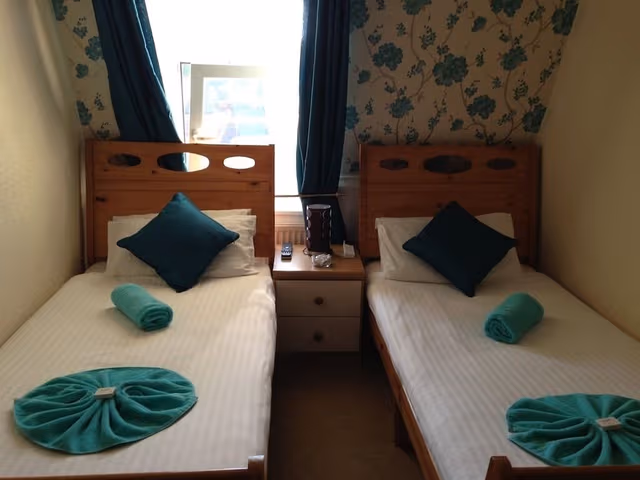 Twin Room, Ensuite