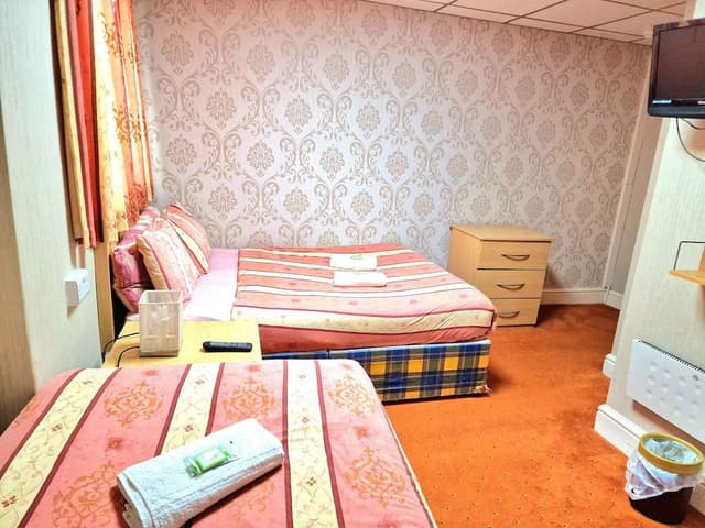 Standard Triple Room, Ensuite